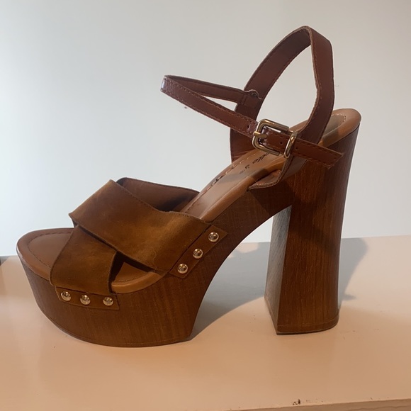 Wooden heel - Picture 3 of 3